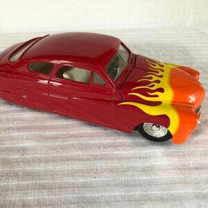 Racing Champions 1949 Mercury 2 Door Chop Top Sedan 1:24 Die Cast